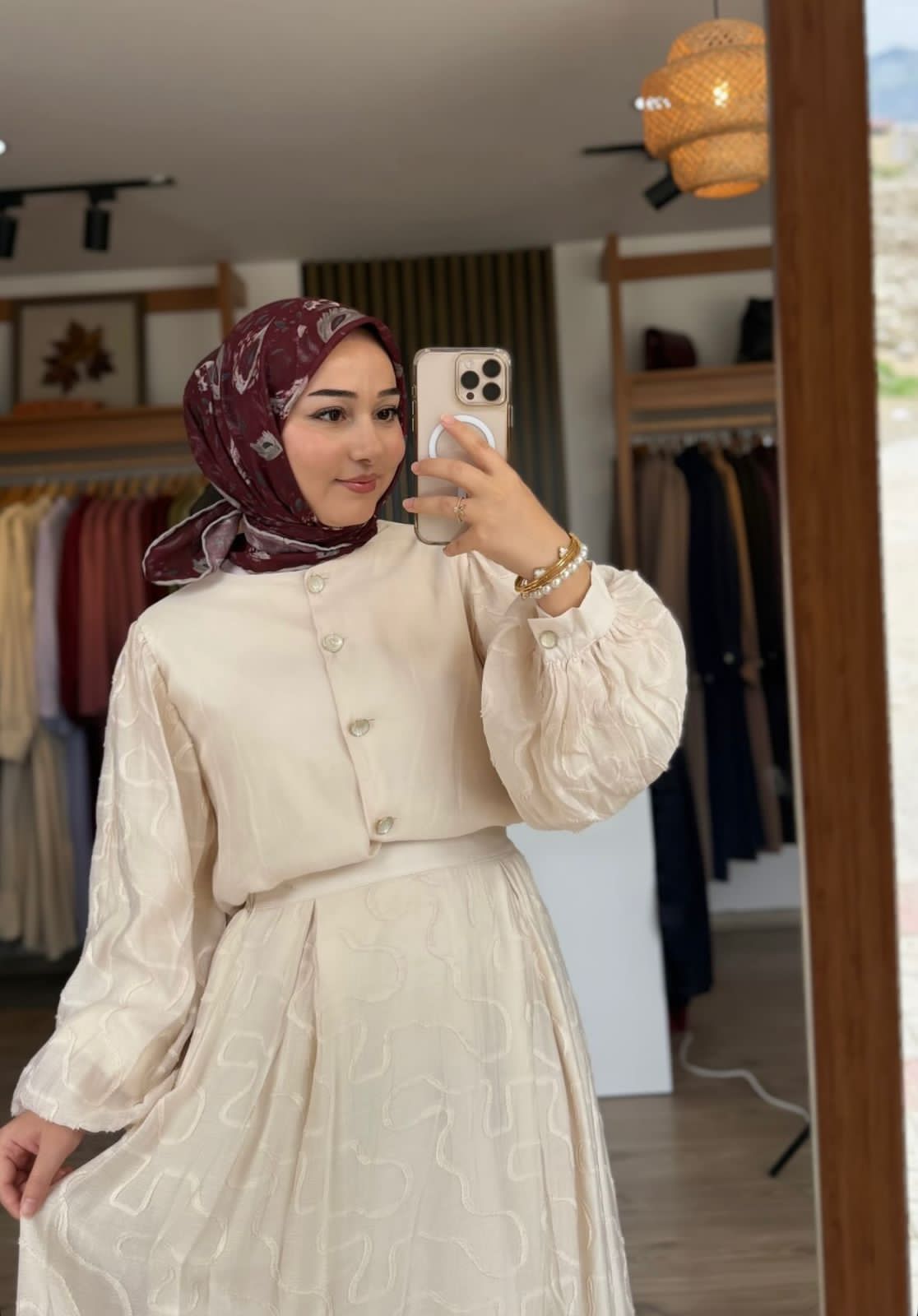 Mescit Manken Gibi Escort Çilek